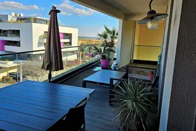 Image de Beau T2 avec piscine - proche plage