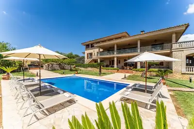 Image de Finca rurale Son Tomasset Ă Mallorca avec piscine