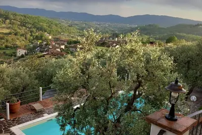 Image de Villa Martinelli Valdibrana with stunning swimming pool for the exclusive use of guests.