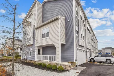 Image de Waterfront Condo w/ Rooftop Deck & Beach Access