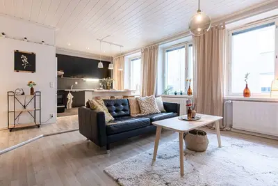 Image de 46m2 large studio apartment with fantastic location in downtown