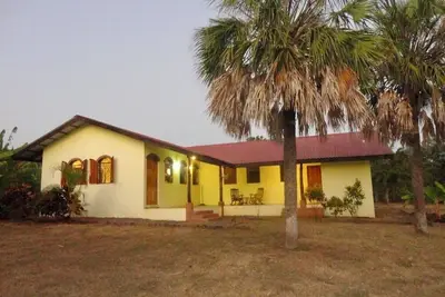 3-bedroom house in Cool El Manzano Número 1 with WiFi 100 steps to the Pacific.