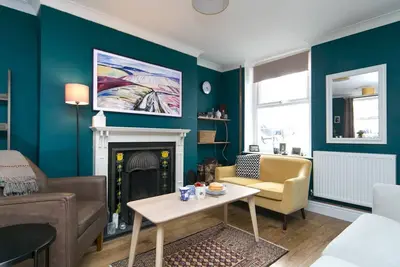 Pass the Keys | 2 Bedroom Quarryman Cottage at the base of Snowdon
