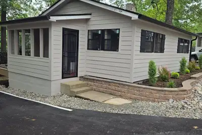 Image de Angler's Edge Cottage at Fish & Fiddle Family Resort & Extended Stay