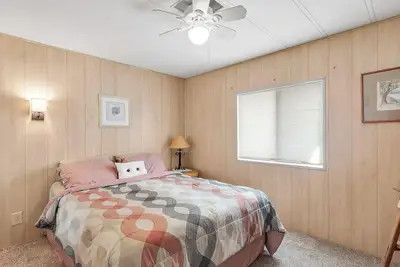 Image de Canal Front 3 bed, 3 bath home in Hammer Point.