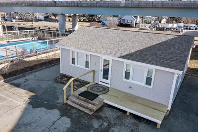 Image de Waterfront Escape- 3br Fishing Retreat w/ Boat Launch & Near Niantic Main Street