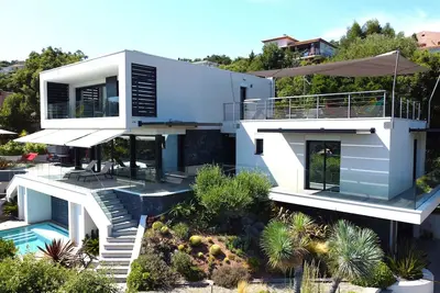 Image de Villa 888 - Sublime vue mer & luxe au calme - Les Issambres
