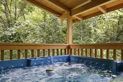Image de Bear Paw Hideaway: Hot Tub, Theater & Multicade!