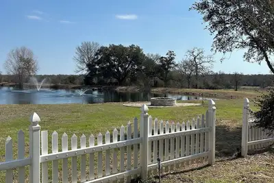 Image de Your Private 13-Acre Retreat: Pond, Peace, & Round Top Fun!