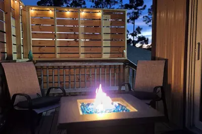 Image de Modern 2-bedroom loft apartment in Lovely Loxahatchee with private outdoor deck.