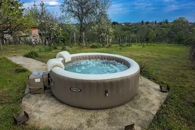 Image de Charming 3-bedroom cottage with Ac, WiFi in delightful ÄŚortanovci
