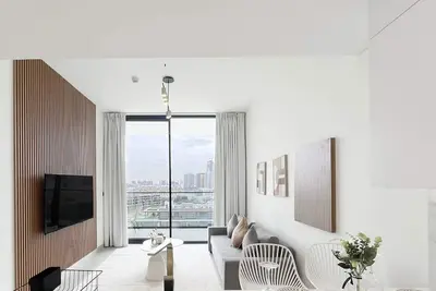 Image de Luxury & Comfort at Binghatti Amber with Balcony