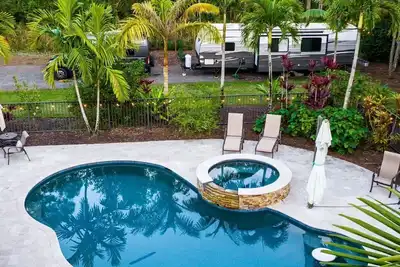 Image de Cozy Rv with Saltwater Pool & Hot Tub