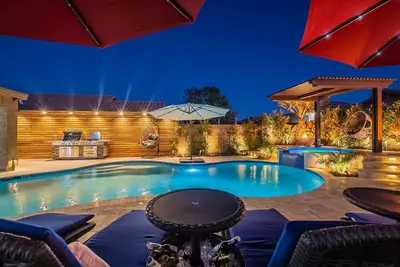 Image de 7br Escape w/ Heated Pool/ Hot Tub/ Arcade