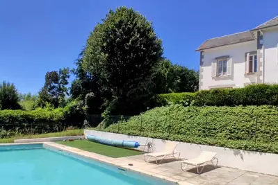 Image de Grande Maison de Caractère avec Piscine – 11 Couchages – Calme & Nature