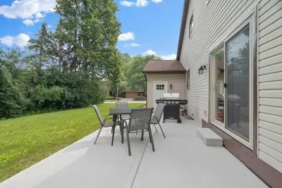 Image de Nfl Draft House- Sleep 16- Min to Lambeau, Grb