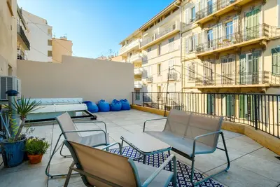 Image de Appartement \"Rooftop Centre Ville\" avec terrasse privée, Wi-Fi et climatisation
