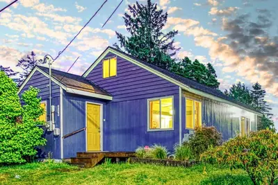 Image de Eclectic Beachy Escape – Pet-Friendly with Surfer Vibes