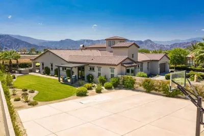 Image de Coachella Dream - Luxury Mid-Term Rental