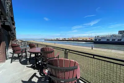 Image de Stay On The Water! Spectacular View Cedar Point! Downtown Walk to Ferry Restaurants Bars