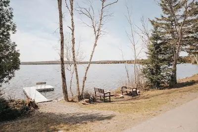 Image de Lazy Moose Lake House on Madawaska Lake - Stockholm, Me