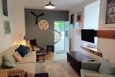 Image de Funky unique downtown Montreal 2-bedroom (Old Port, Griffintown)