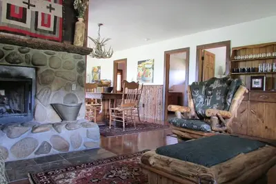 Image de Waterfall & Riverfront 2br/1 Bath canoes Incl. , 2 bedroom riverfront incl. canoes