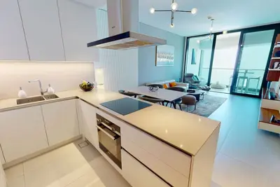Image de 2br Beachfront Apt w/ Ain Dubai Views at Jbr