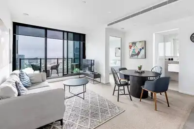 Image de City Lights & Cozy Nights 2br Retreat with a View