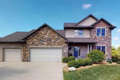 Image de Spacious 4-bdrm home in prestigious De Pere - 20 min. from all major attractions