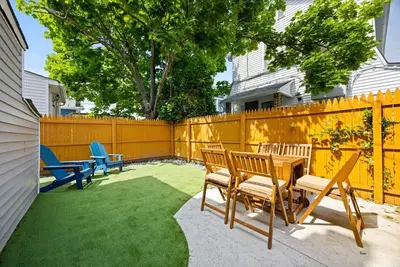Image de 5br Beach Home - Sleeps 12 - 3 Blocks to Beach