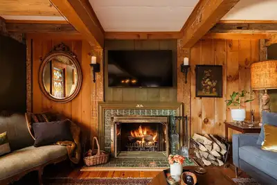 Image de Secluded and Artful 1800s Farmhouse on 53 Acres, Saugerties
