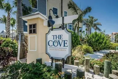 Image de Indian Rocks Sand Box - Luxury 4 bedroom, 3 bath townhome with elevator & beach access