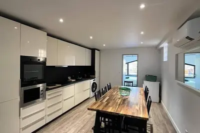 Image de Chez Edouard : 2 apparts en 1 Triplex -Rotonde, Centre Ville, allées Provençales