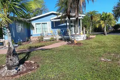 Image de Charming 2-bedroom cottage with fitness room, WiFi in cool North Fort Myers