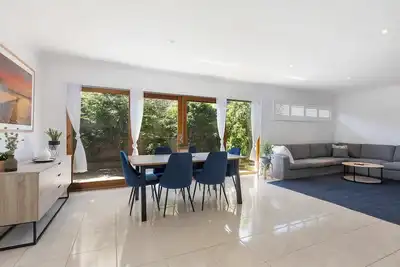 Image de Wiltons Riverside family haven, pet friendly