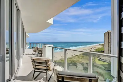 Image de Luxury Ocean View: 2br\/2. 5ba