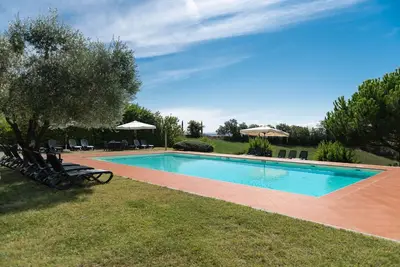 Country House In Tuscan Hills