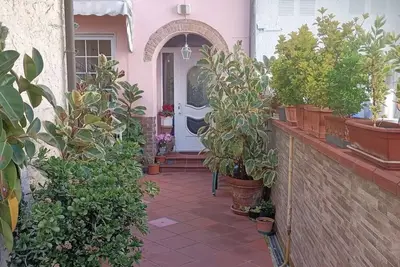 Image de Appartement en ville / village à Torre Del Lago Puccini avec 3 chambres à coucher, 7 couchages