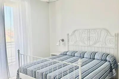 Image de Cozy apartment within walking distance of the sea and close to supermarkets.