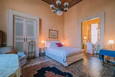 Image de Live in Palazzo, historic center, 7 km from the sea