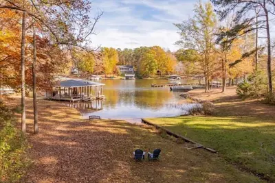 Image de Tide & Timber | Community Swiming Pool | Pet-Friendly (Fee)