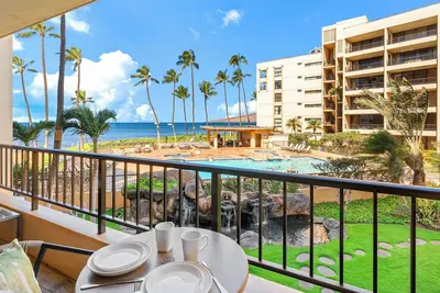 Image de Gorgeous Oceanfront Remodel I Sugar Beach 210