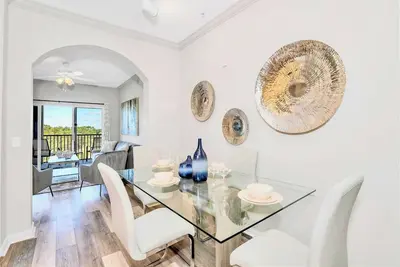 Image de Upstay - Large Condo Near Disney w Pool and Gym