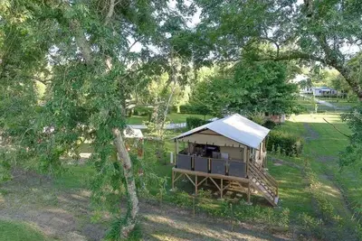 Image de Cabane 3 étoiles - Piscine - ccba0bh