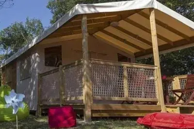 Image de Camping 3 étoiles - Piscine - ccbahac