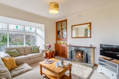 Image de Oakleigh - Trois Chambres Maison, Couchages 4