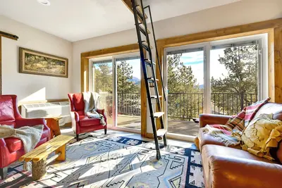 Image de The Rockwall Cabin at Bison Peak Lodge, a Mountain Wilderness Lodge
