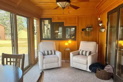 Image de Spacious Twin Cities Retreat, Sauna, Spa, Nearby Lakes & Trails