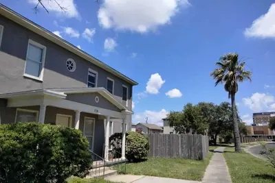 Image de Spacious 6-bedroom house in lovely Corpus Christi 1 block from Ocean Dr.